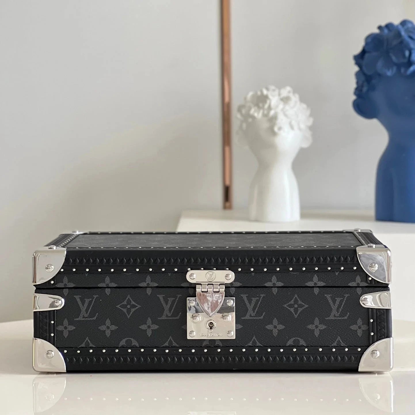 Black Monogram 8 Watch Box LOU