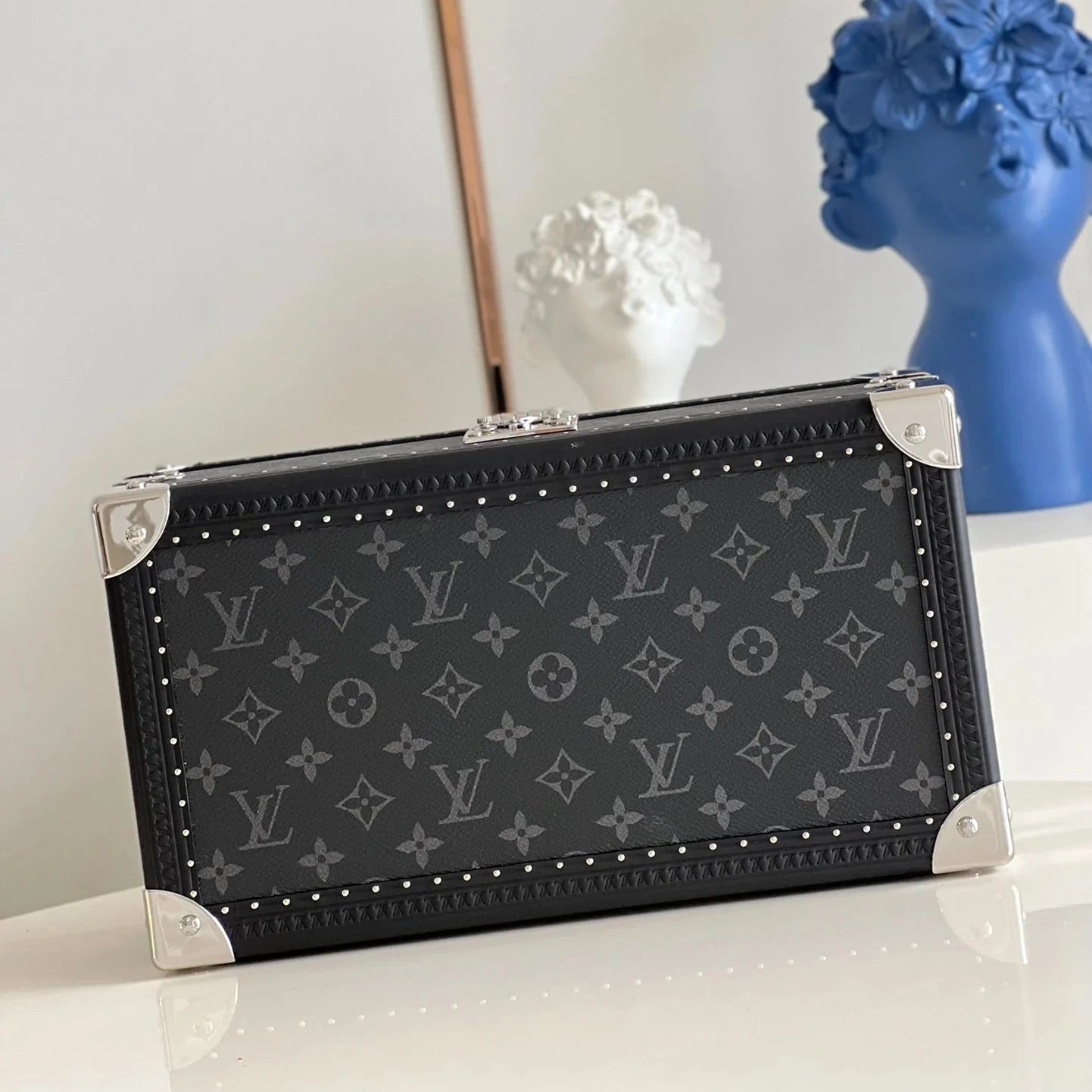 Black Monogram 8 Watch Box LOU