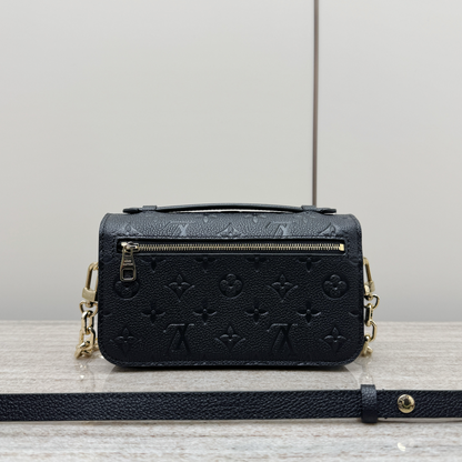 Pochette Metis East West Black Empreinte Leather - Level X