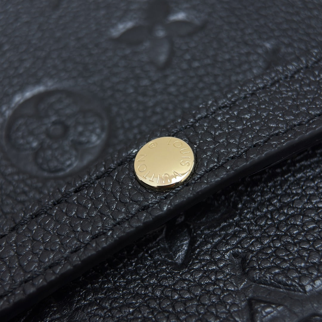 Pochette Metis East West Black Empreinte Leather - Level X