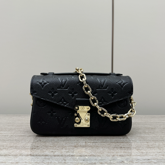 Pochette Metis East West Black Empreinte Leather - Level X