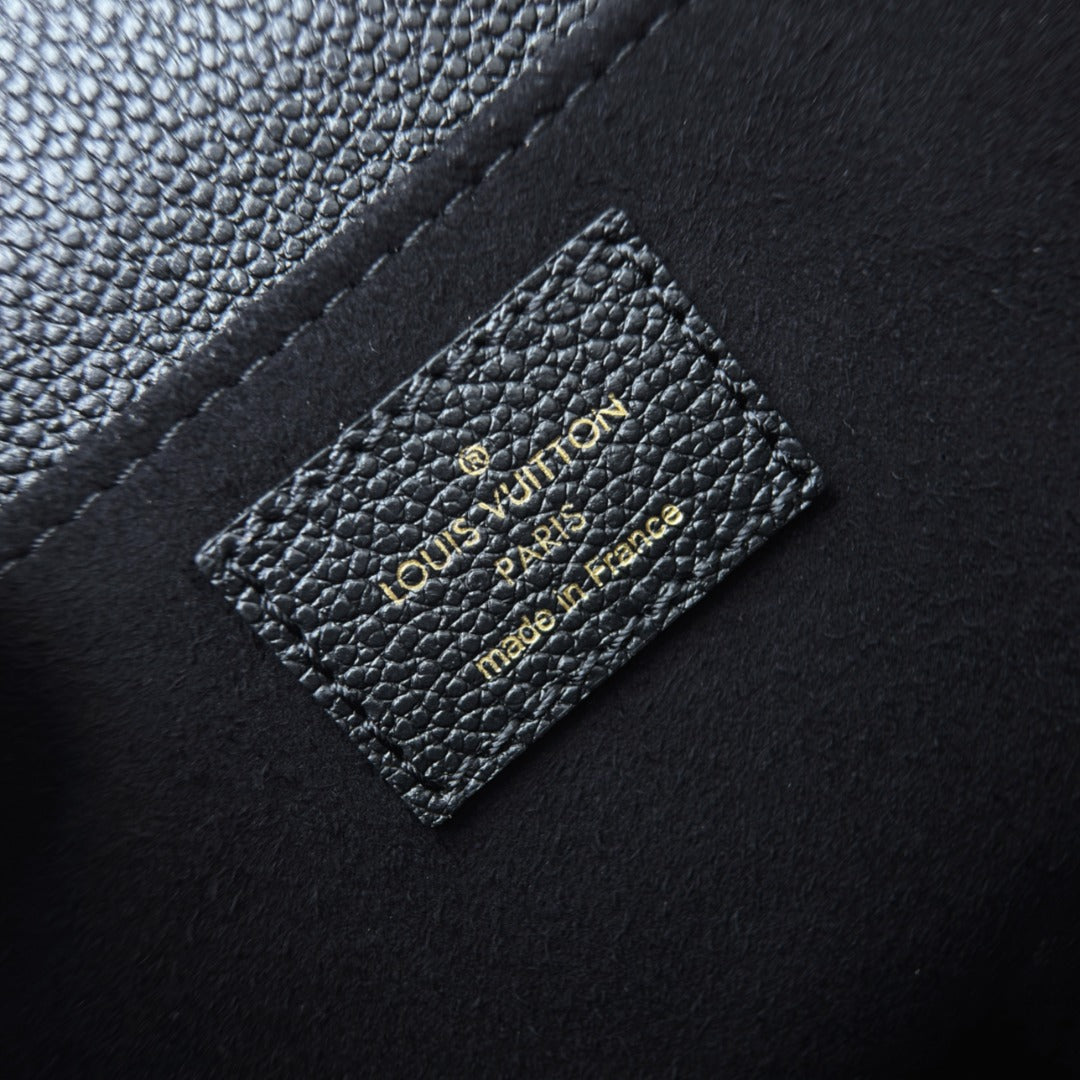 Pochette Metis East West Black Empreinte Leather - Level X