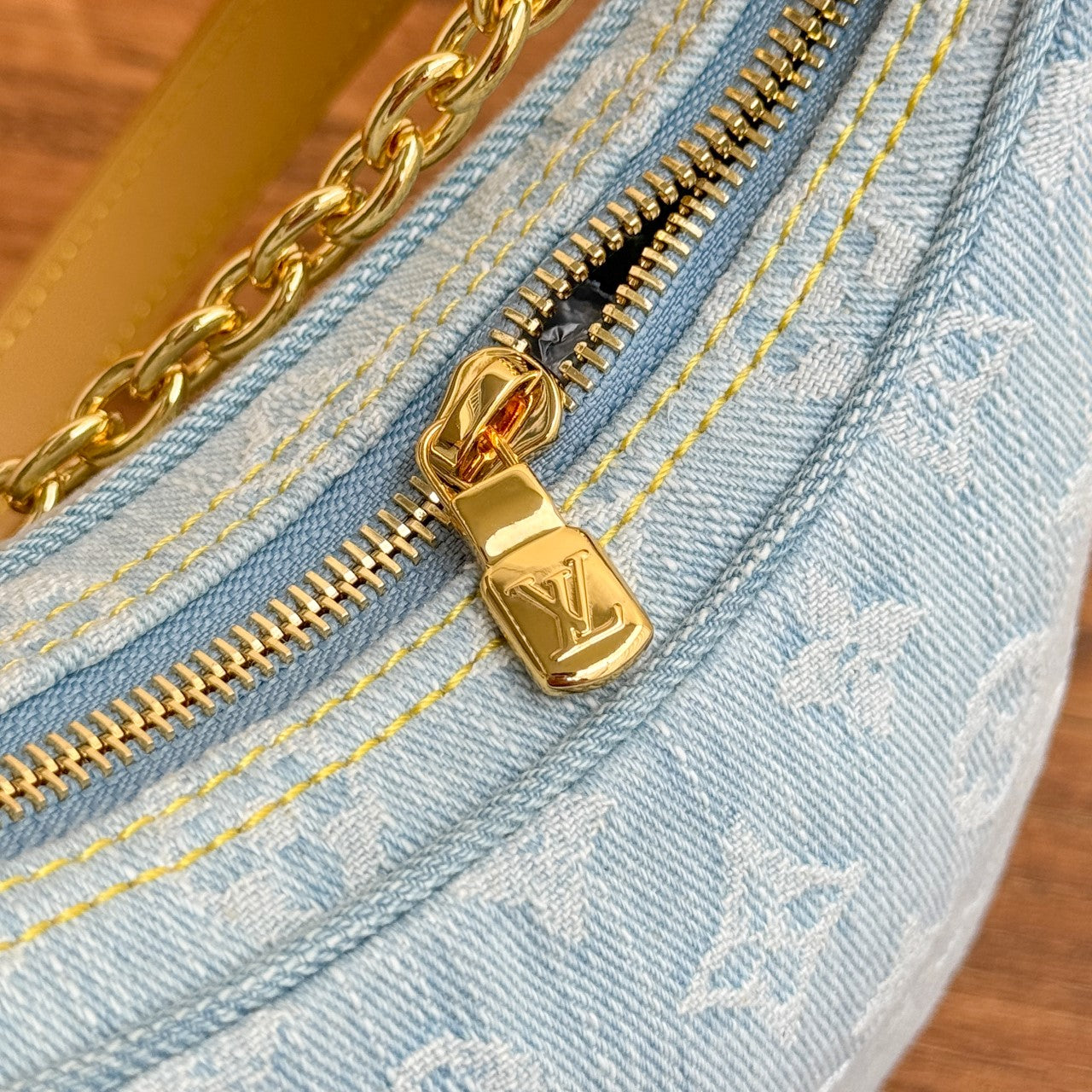 Denim Loop Hobo Bag LOU - Level 5